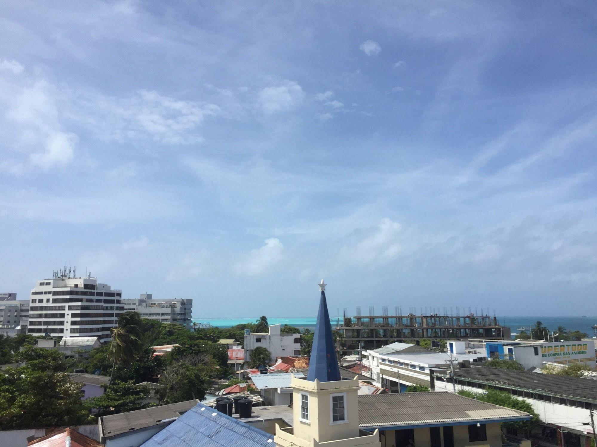 Hostal Central Beach San Andrés エクステリア 写真
